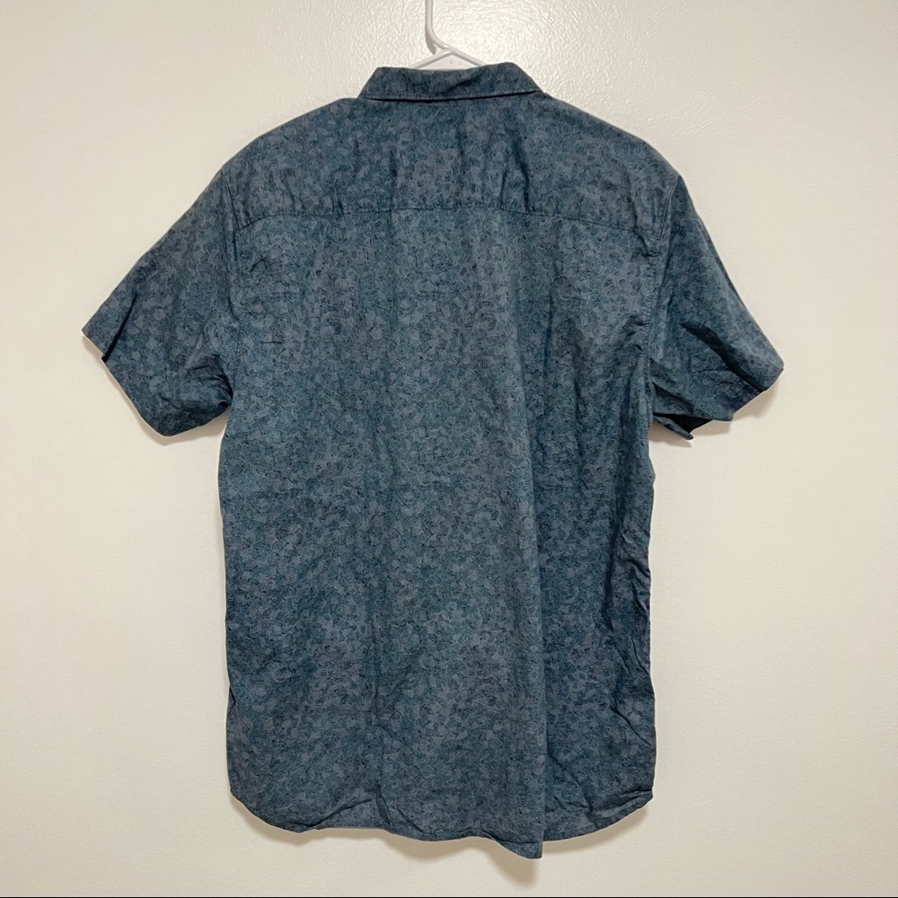 O'Neill Modern Fit Beach Short Sleeve Button Up Shirt - Picture 8 of 11